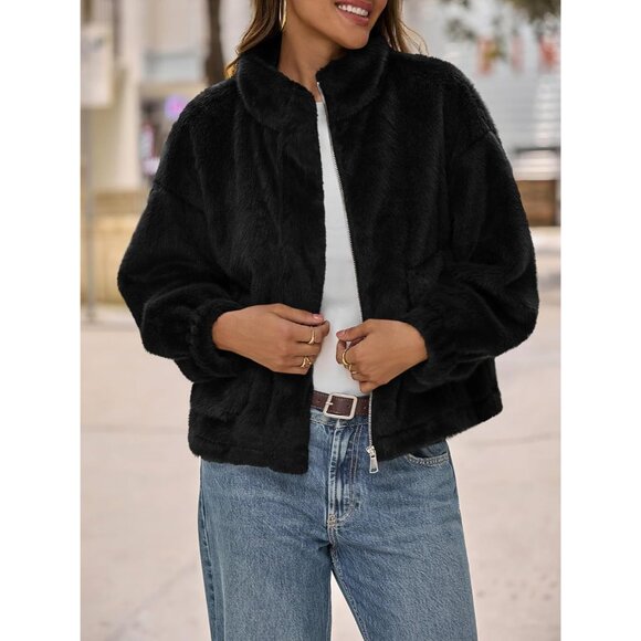 Luxurious Women's Cropped Faux Fur Jacket with Snug Cuffs - Winter Essential - Picture 2 of 5